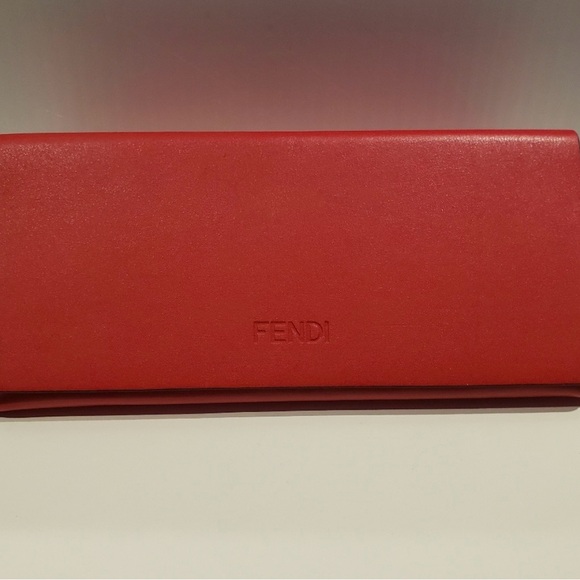 NEW FENDI Amor Holograph Sunglasses - Picture 10 of 10